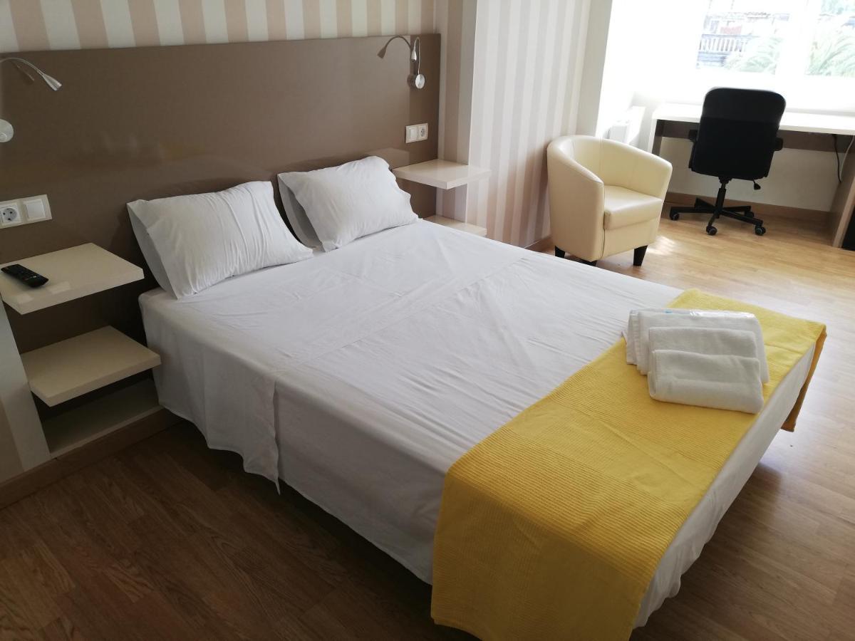 Residencia Compostela Bed & Breakfast Santiago de Compostela Ngoại thất bức ảnh